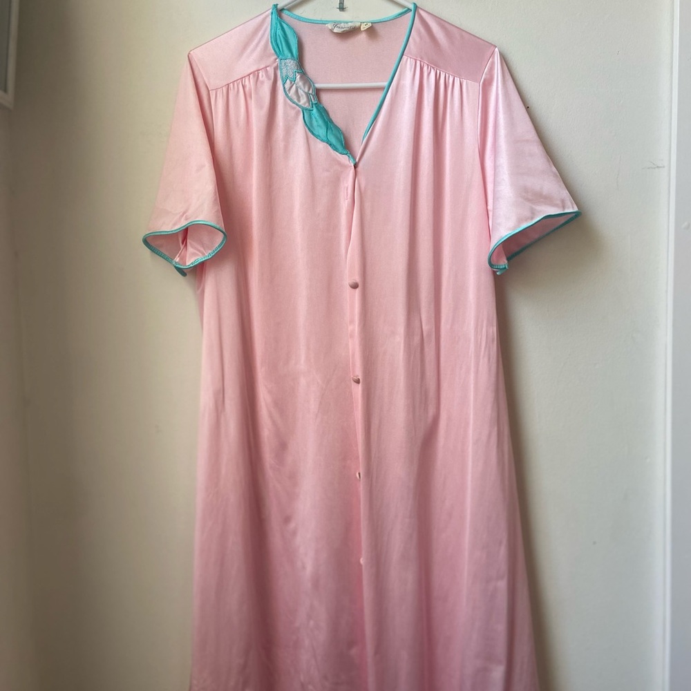 Vintage Jasmine Pink Sleepwear Robe